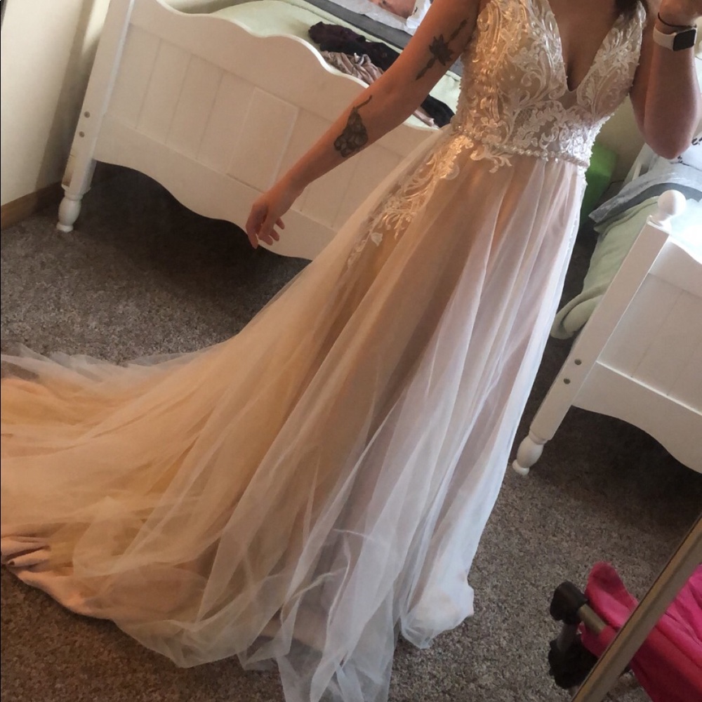 Brand new wedding dress